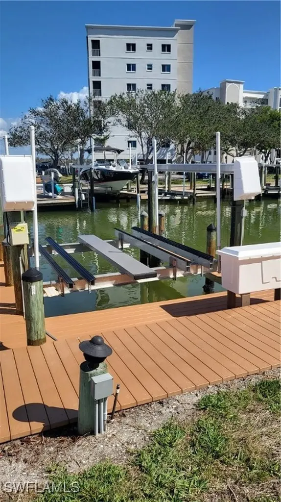 Hibiscus Boat Dock #86 Bay Beach Lane Fort Myers Beach FL 33931