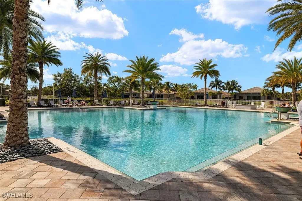 9404 Night Heron Lane Naples FL 34120