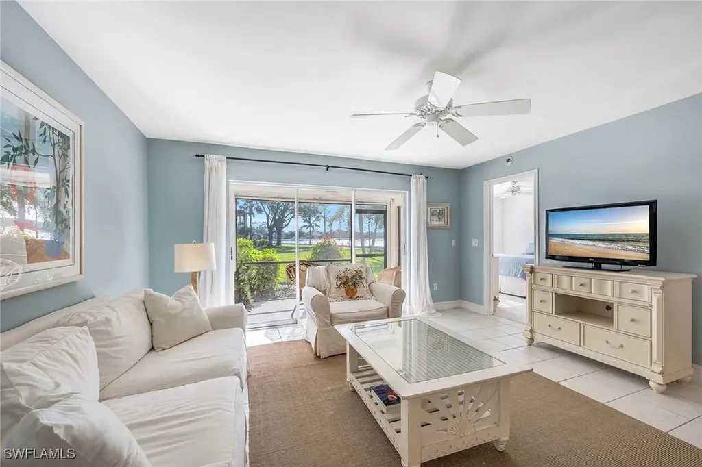 2922 Kings Lake Boulevard Naples FL 34112