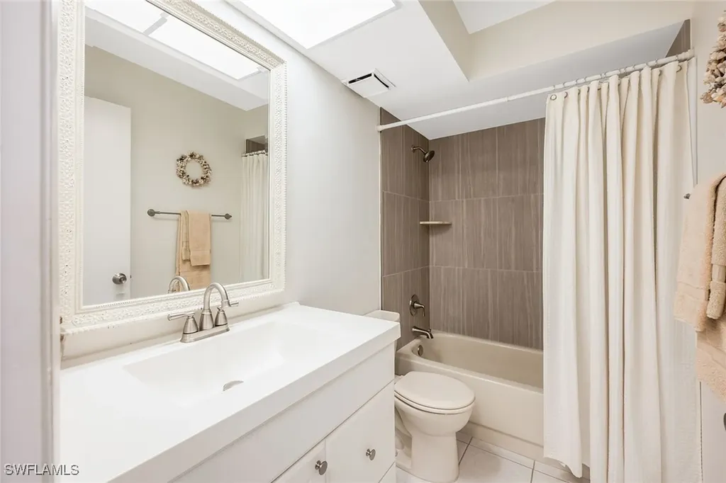 2922 Kings Lake Boulevard Naples FL 34112