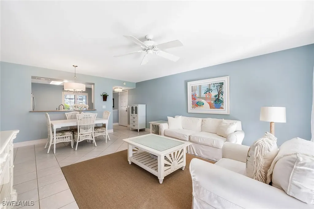 2922 Kings Lake Boulevard Naples FL 34112