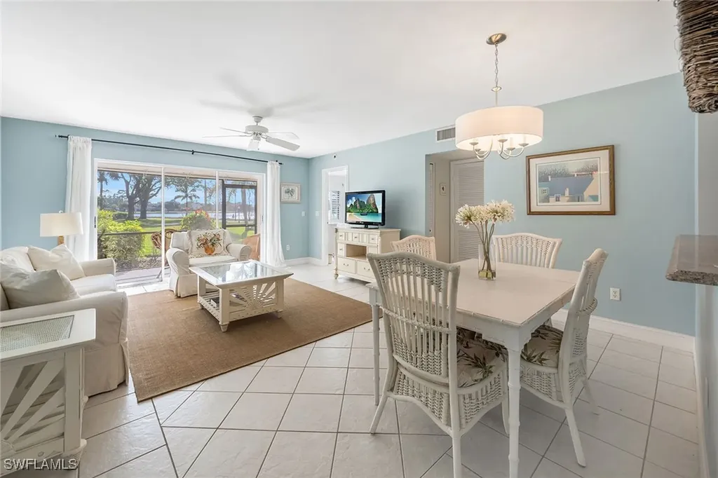 2922 Kings Lake Boulevard Naples FL 34112