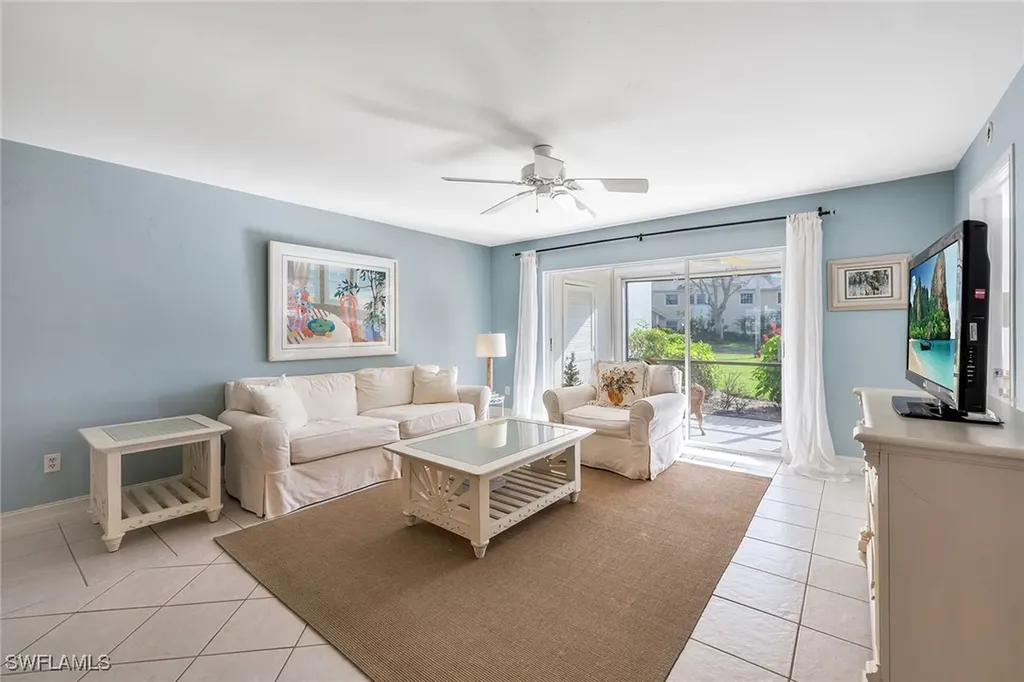 2922 Kings Lake Boulevard Naples FL 34112