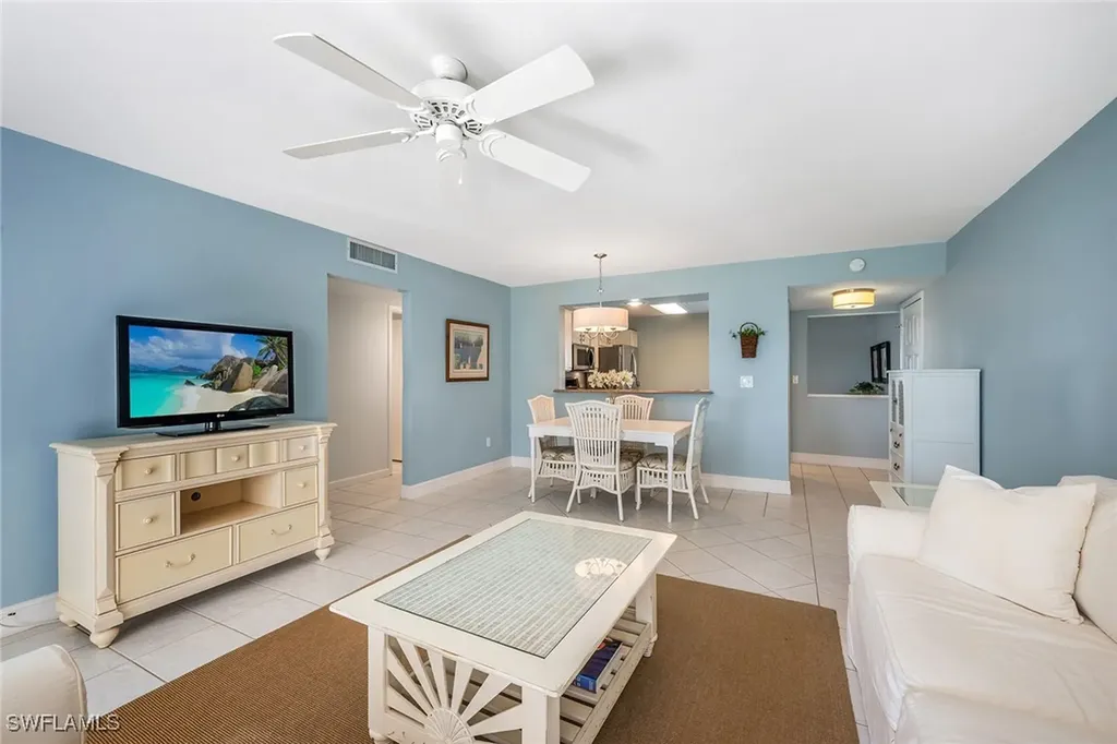 2922 Kings Lake Boulevard Naples FL 34112