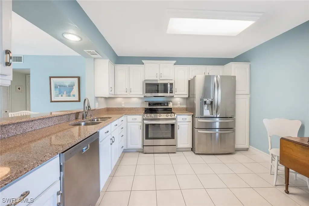 2922 Kings Lake Boulevard Naples FL 34112