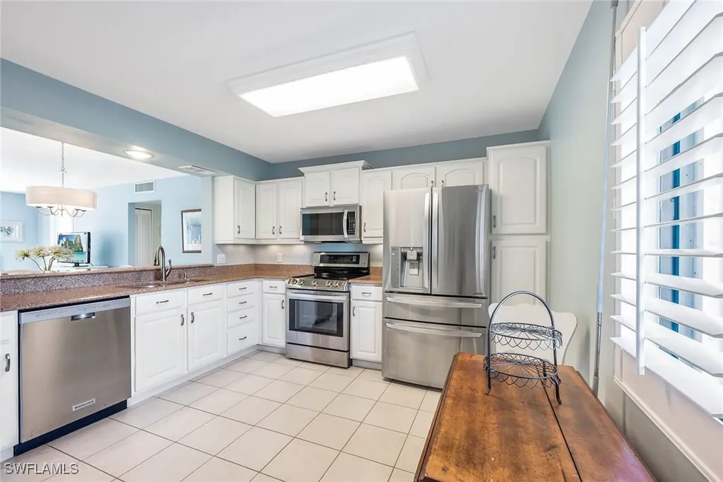 2922 Kings Lake Boulevard Naples FL 34112