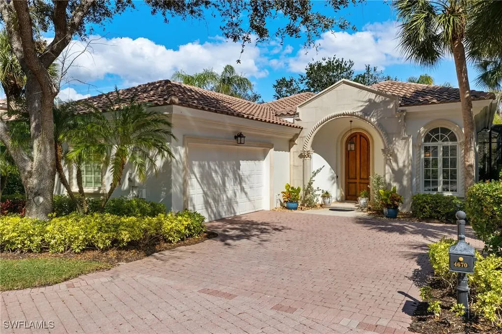 4670 Via Roma Estero FL 34134