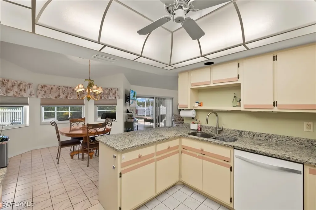 943 NE 23rd Avenue Cape Coral FL 33909