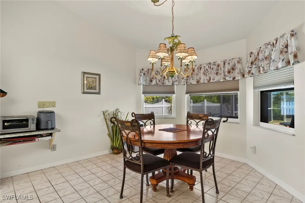 943 NE 23rd Avenue Cape Coral FL 33909
