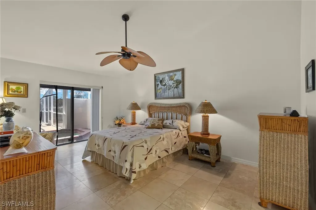 943 NE 23rd Avenue Cape Coral FL 33909
