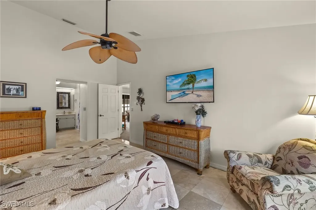 943 NE 23rd Avenue Cape Coral FL 33909