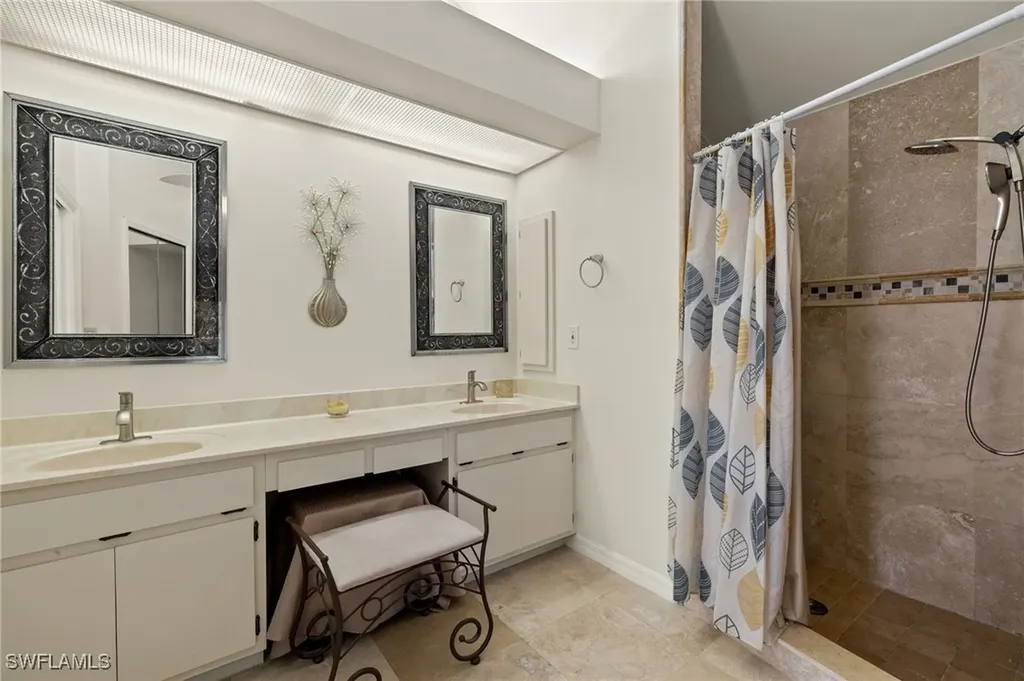 943 NE 23rd Avenue Cape Coral FL 33909