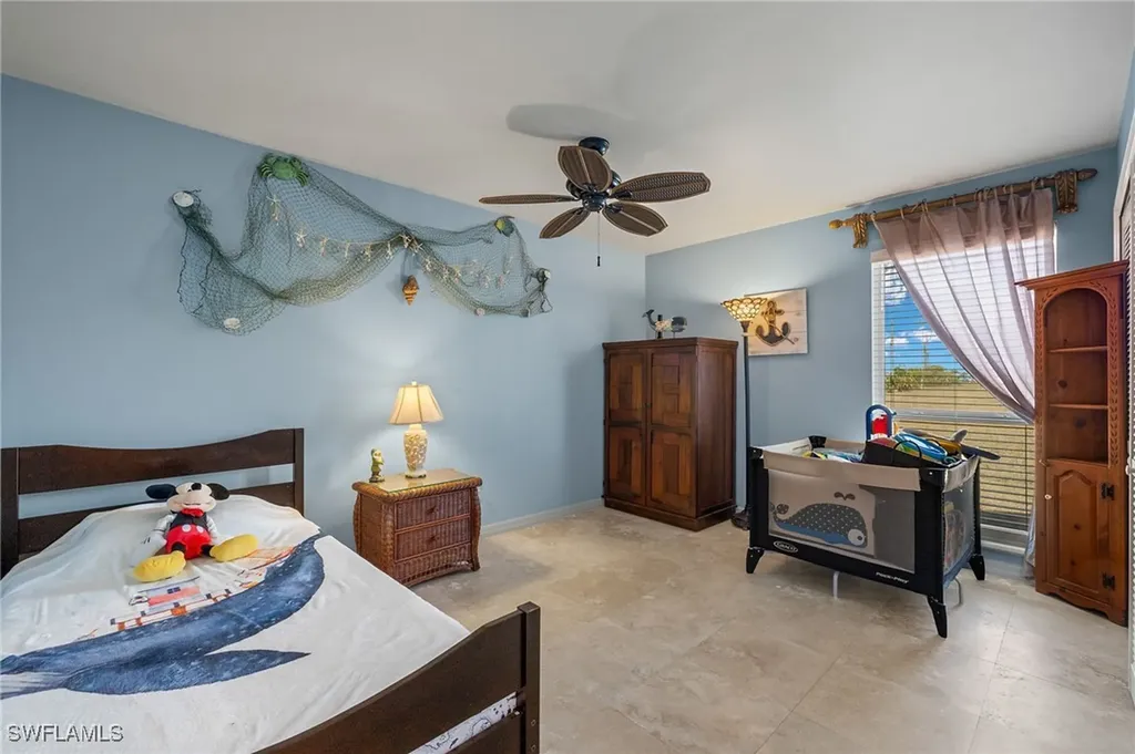 943 NE 23rd Avenue Cape Coral FL 33909