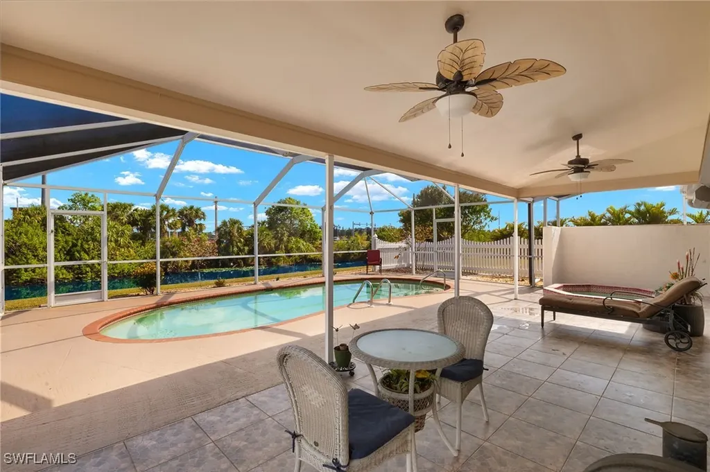 943 NE 23rd Avenue Cape Coral FL 33909