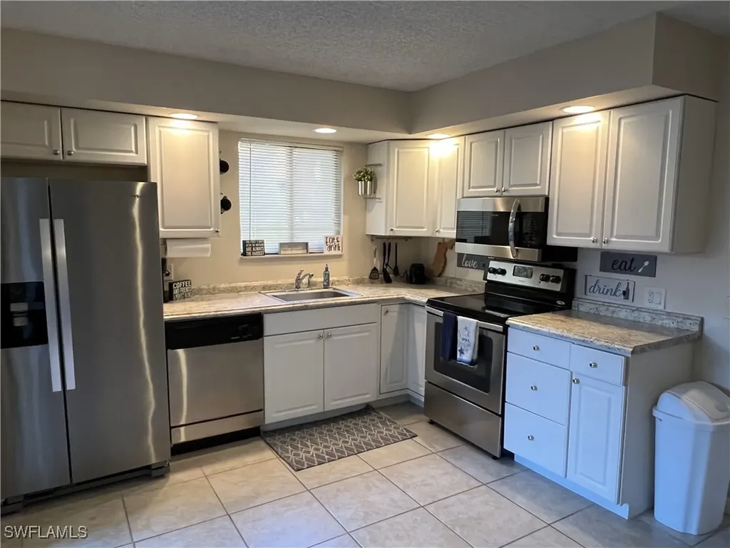 5248 Cedarbend Drive Fort Myers FL 33919
