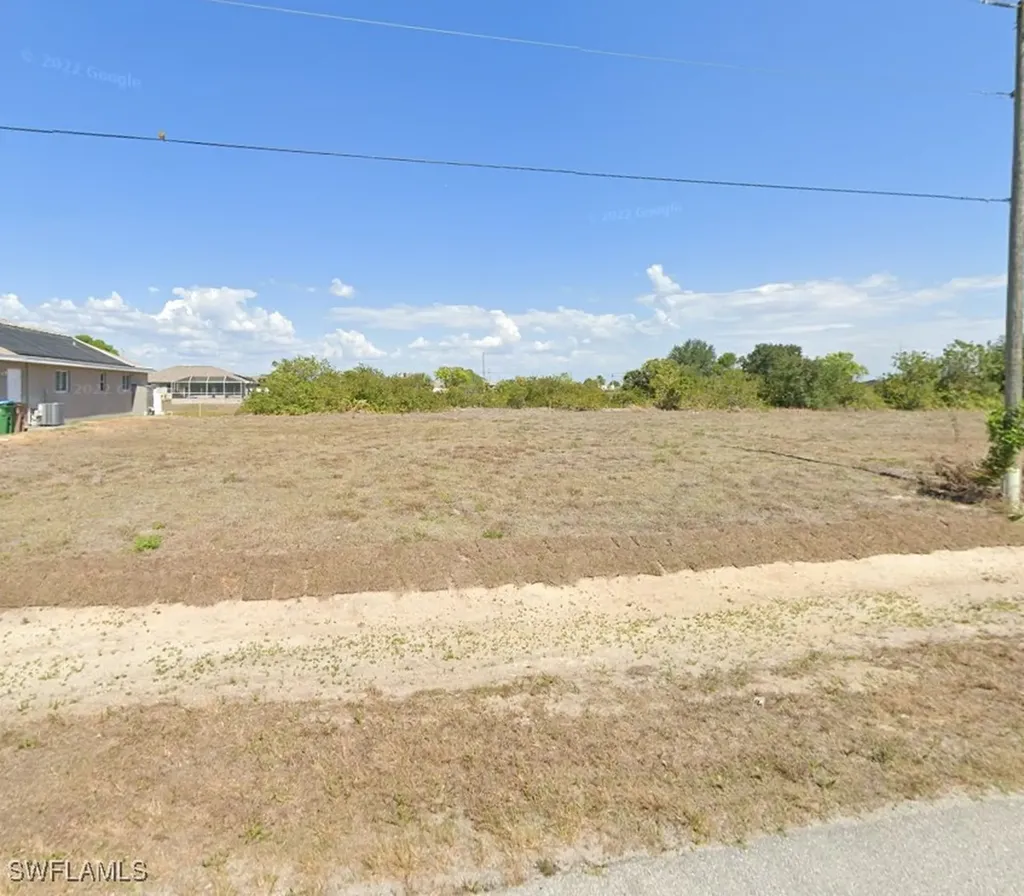 915 NW 9th Place Cape Coral FL 33993