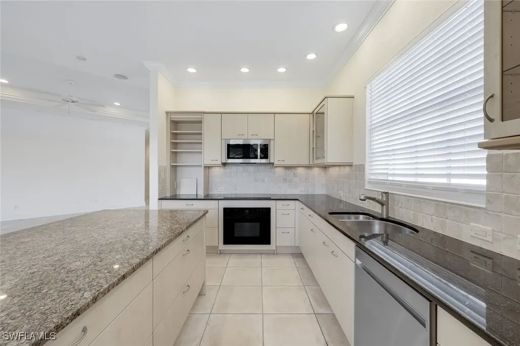 388 Mallory Court Naples FL 34110