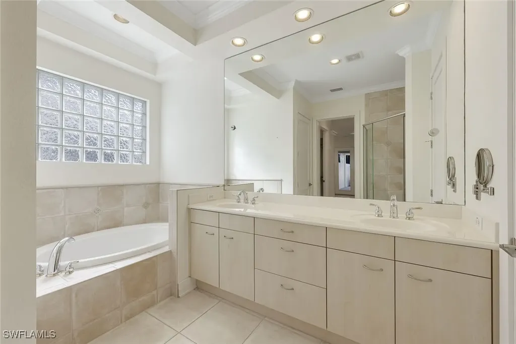 388 Mallory Court Naples FL 34110