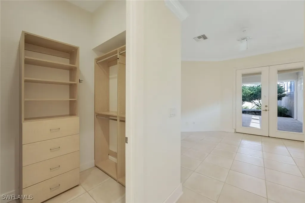 388 Mallory Court Naples FL 34110