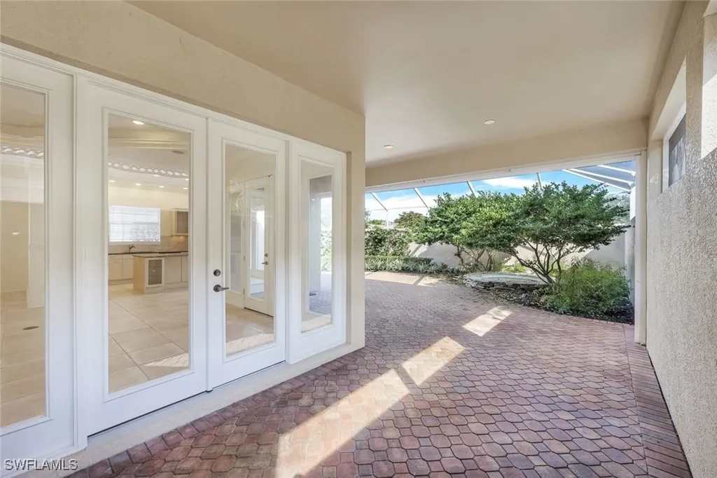 388 Mallory Court Naples FL 34110