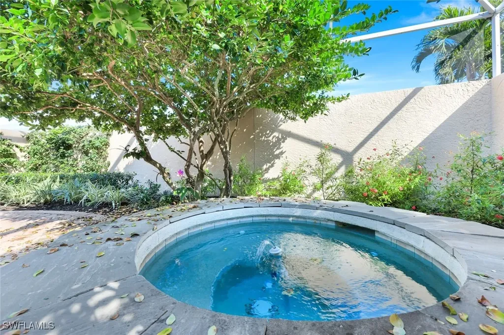 388 Mallory Court Naples FL 34110