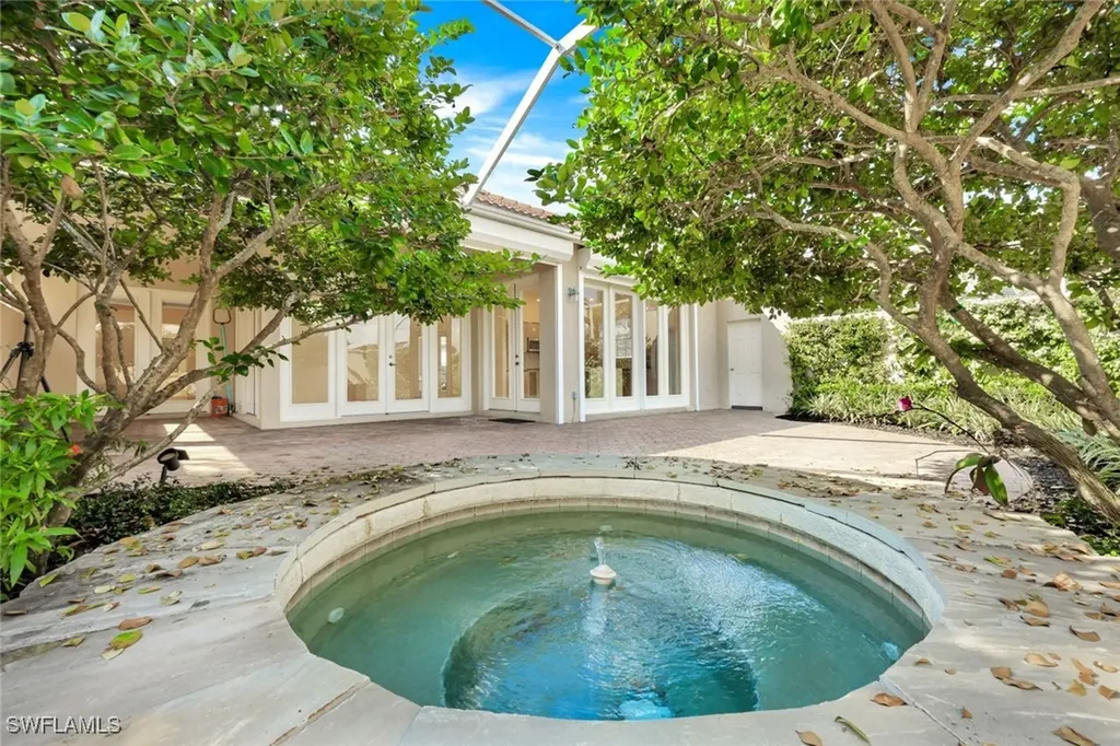 388 Mallory Court Naples FL 34110