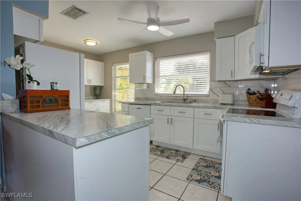1739 Sandy Circle Cape Coral FL 33904