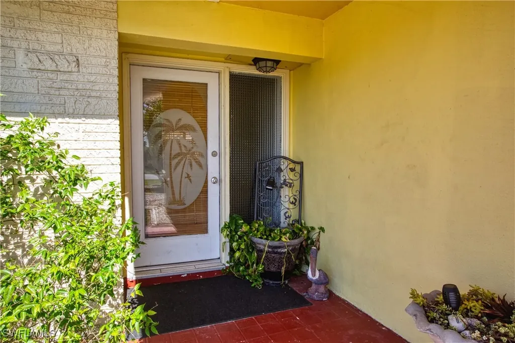 1739 Sandy Circle Cape Coral FL 33904