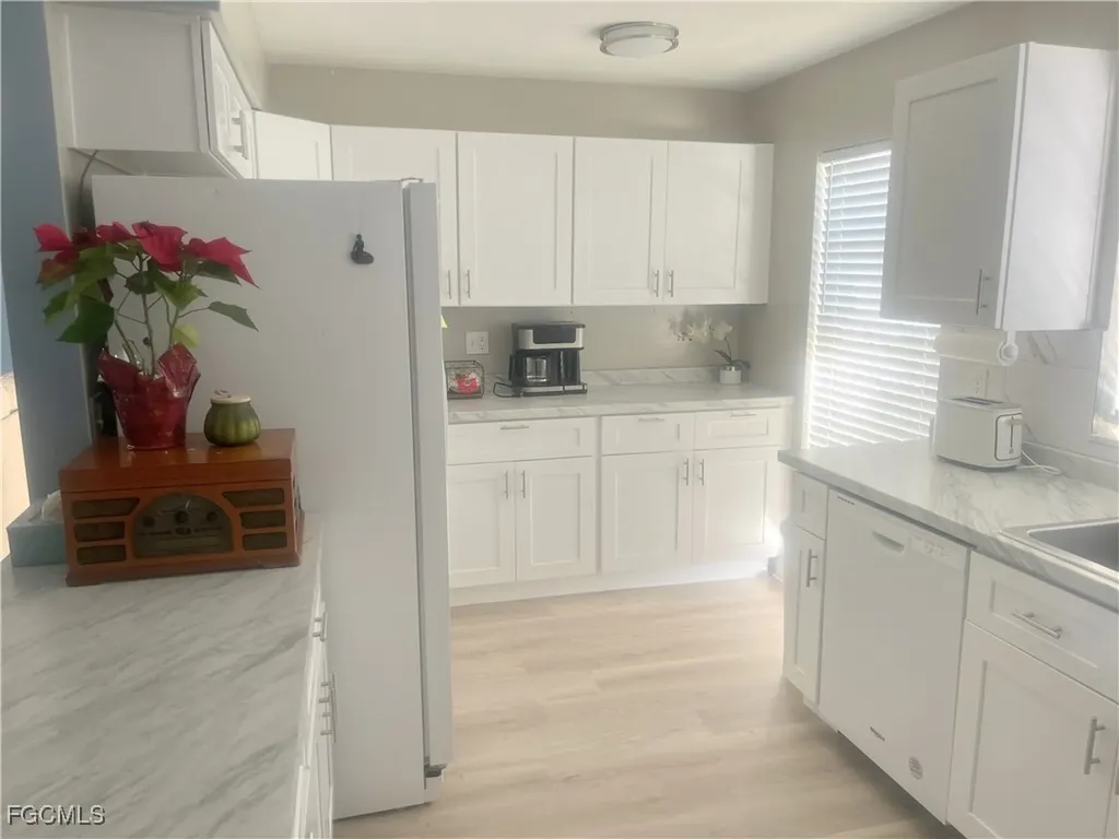 1739 Sandy Circle Cape Coral FL 33904