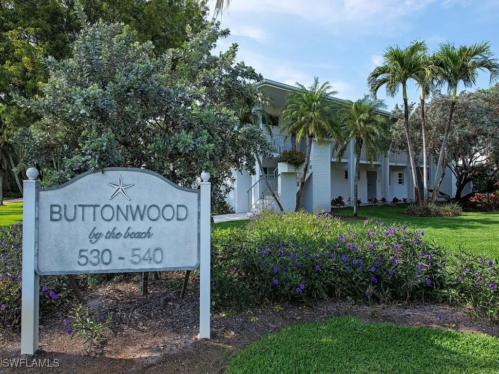 532 2nd Street S Naples FL 34102