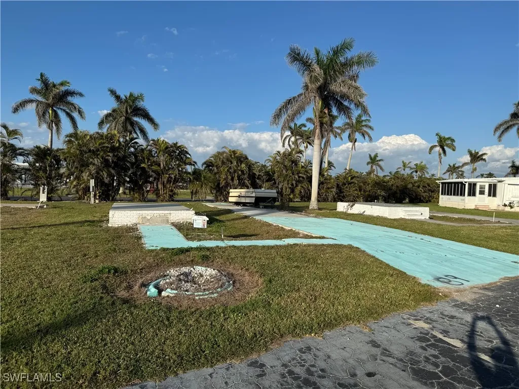 89 Sycamore Lane Fort Myers FL 33908