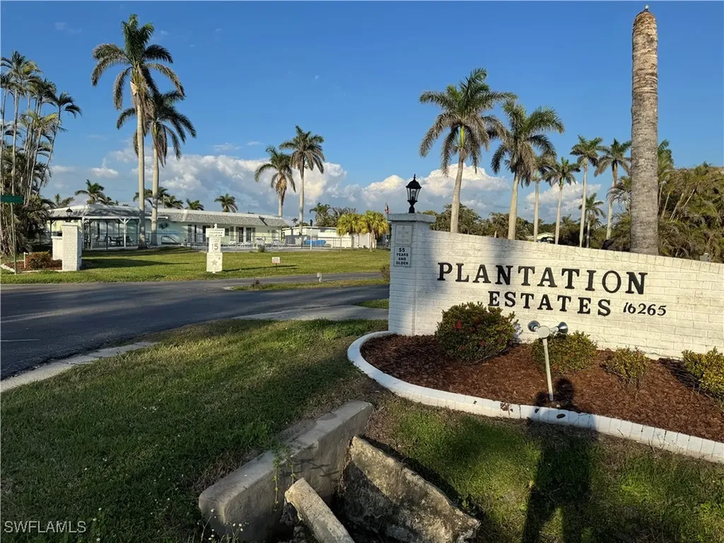 89 Sycamore Lane Fort Myers FL 33908