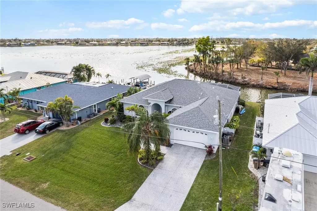 610 SW Santa Barbara Place Cape Coral FL 33991