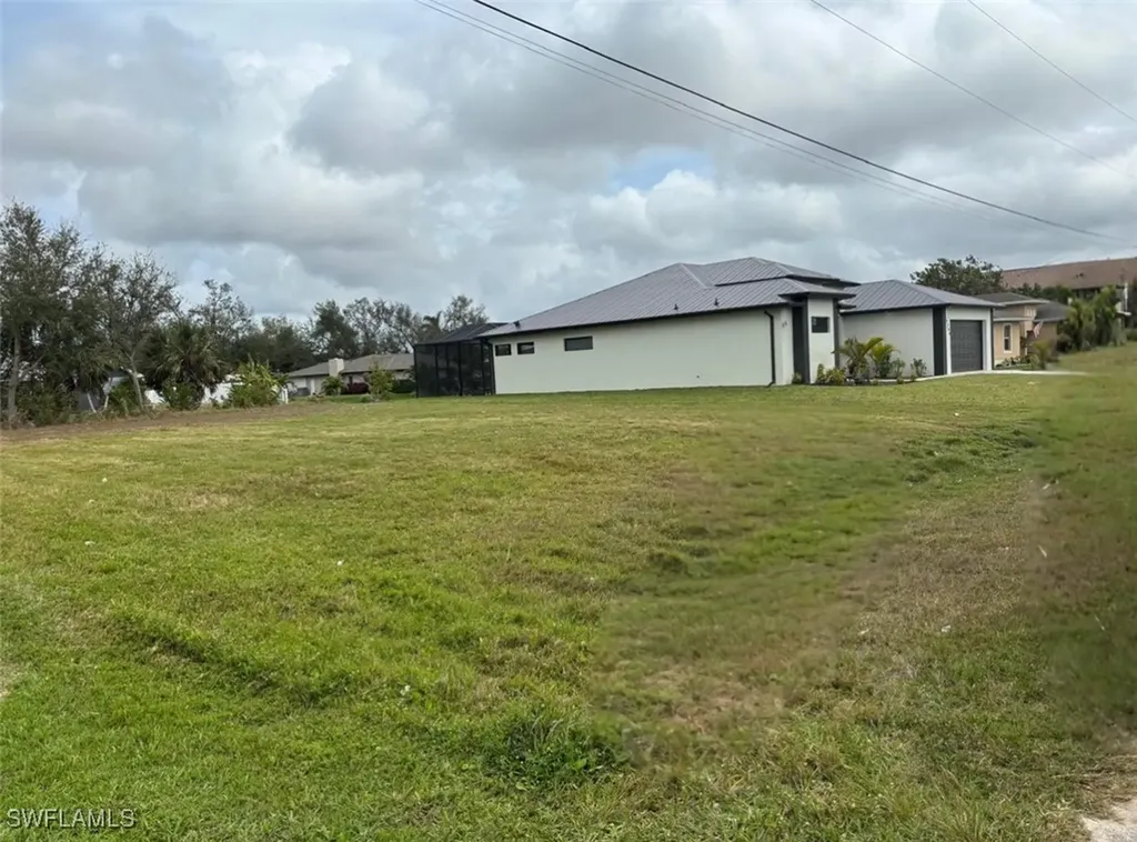 1213 SW 13th Street Cape Coral FL 33991