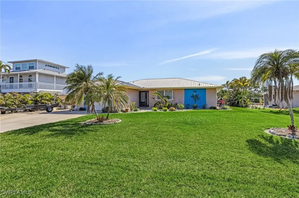 2673 8th Avenue St. James City FL 33956