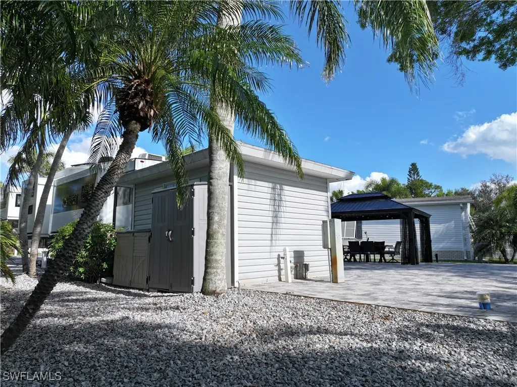 5870 Maplewood Court Fort Myers FL 33905