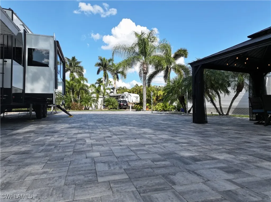 5870 Maplewood Court Fort Myers FL 33905