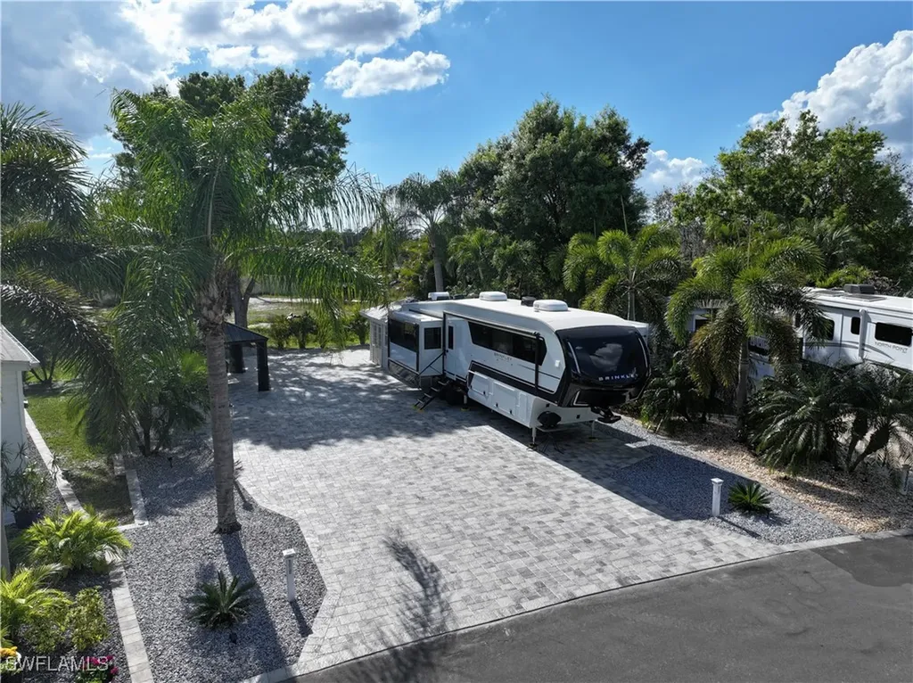 5870 Maplewood Court Fort Myers FL 33905