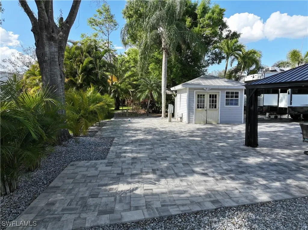 5870 Maplewood Court Fort Myers FL 33905