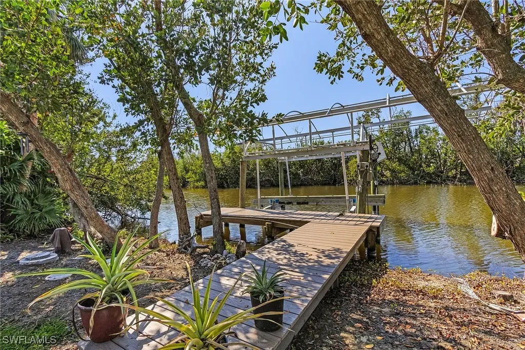 7150 Cobiac Drive St. James City FL 33956
