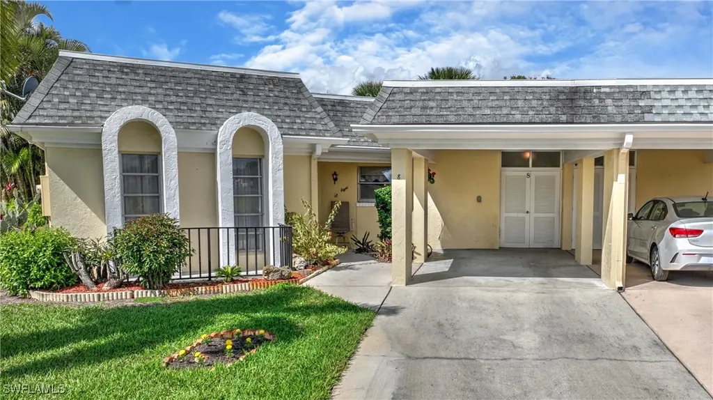 8 Park Lane Circle Lehigh Acres FL 33936