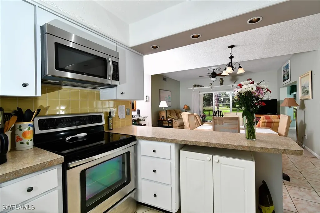 8 Park Lane Circle Lehigh Acres FL 33936