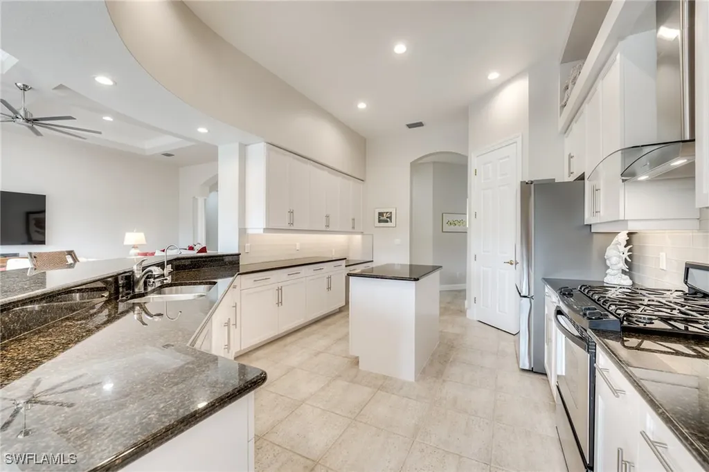 22491 Glenview Lane Estero FL 34135