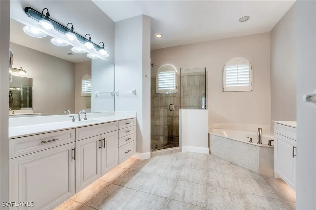 22491 Glenview Lane Estero FL 34135