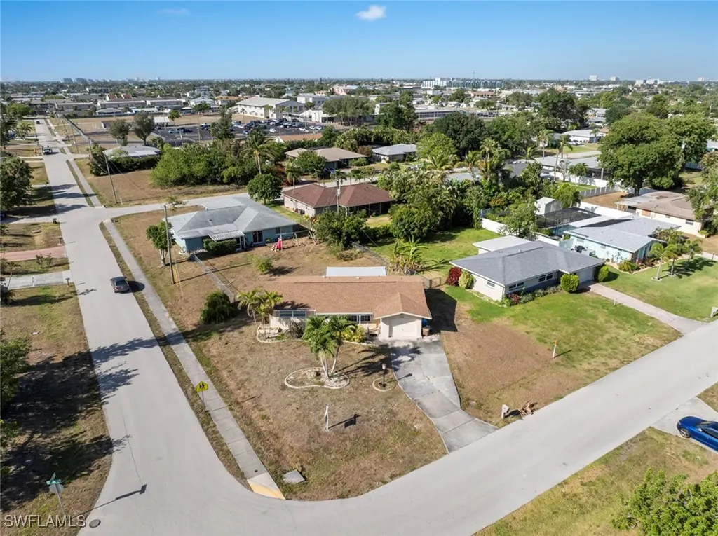 1332 SE 44th Street Cape Coral FL 33904
