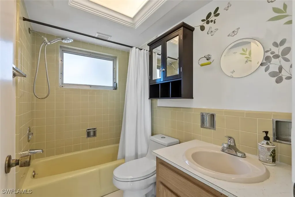 1332 SE 44th Street Cape Coral FL 33904
