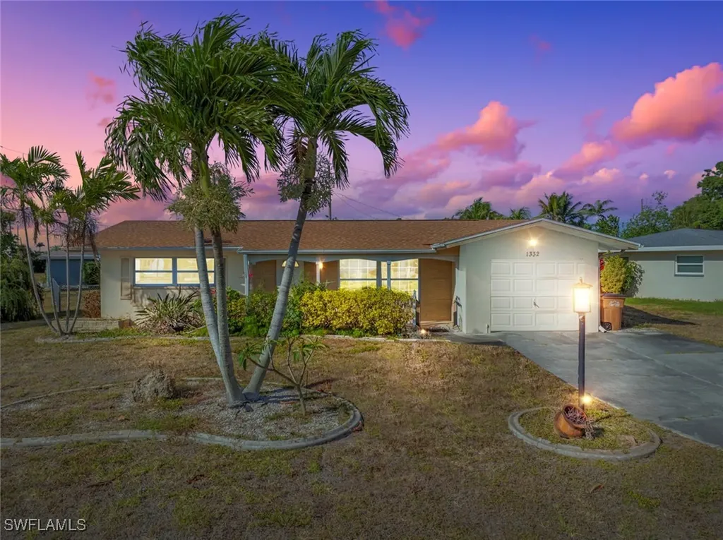 1332 SE 44th Street Cape Coral FL 33904