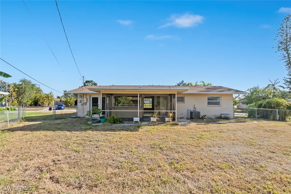 1332 SE 44th Street Cape Coral FL 33904