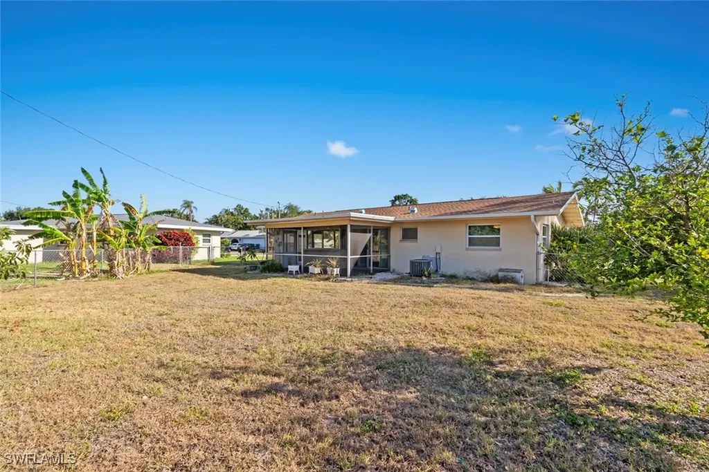 1332 SE 44th Street Cape Coral FL 33904