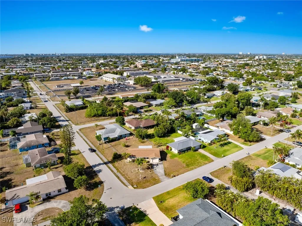 1332 SE 44th Street Cape Coral FL 33904